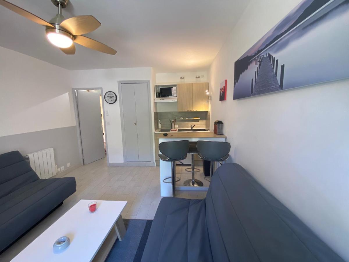 Bandol Studio Apartment ภายนอก รูปภาพ